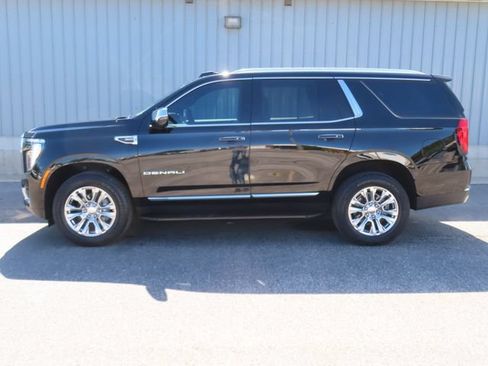 Used 2025 GMC Yukon Denali AWD/4WD image 8