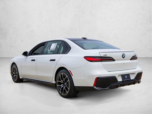 Used 2026 BMW 740i xDrive AWD/4WD image 7