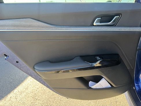 Used 2025 Kia K5 EX image 10