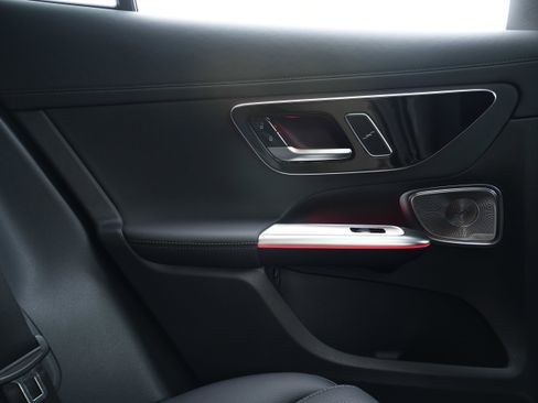 New 2026 Mercedes-Benz GLC 300 4MATIC image 43