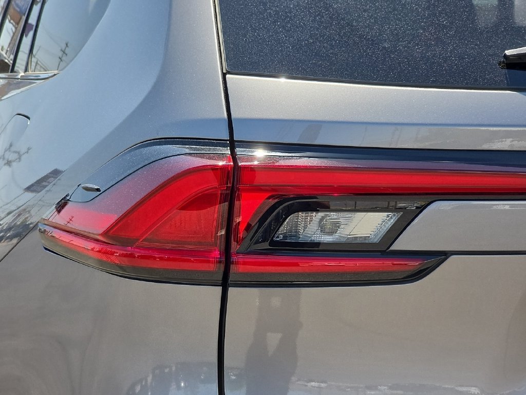 Used 2025 Toyota Grand Highlander AWD Hybrid image 9