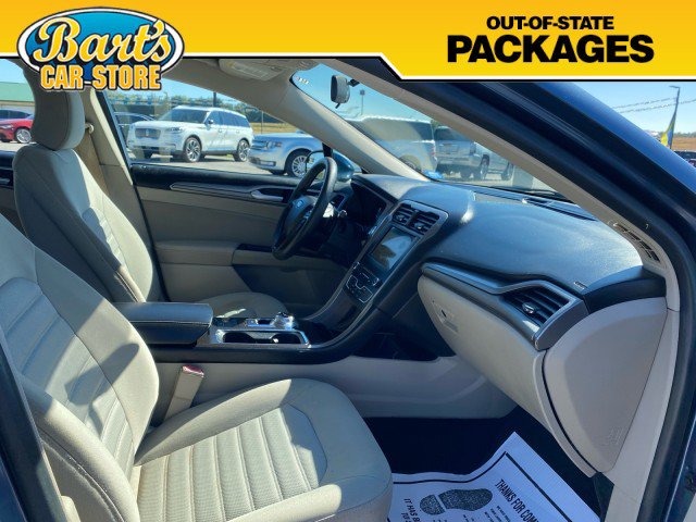 Used 2018 Ford Fusion SE w/ Fusion SE Technology Package FWD image 13