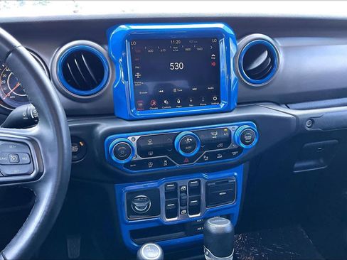 Used 2022 Jeep Gladiator Sport AWD/4WD image 7