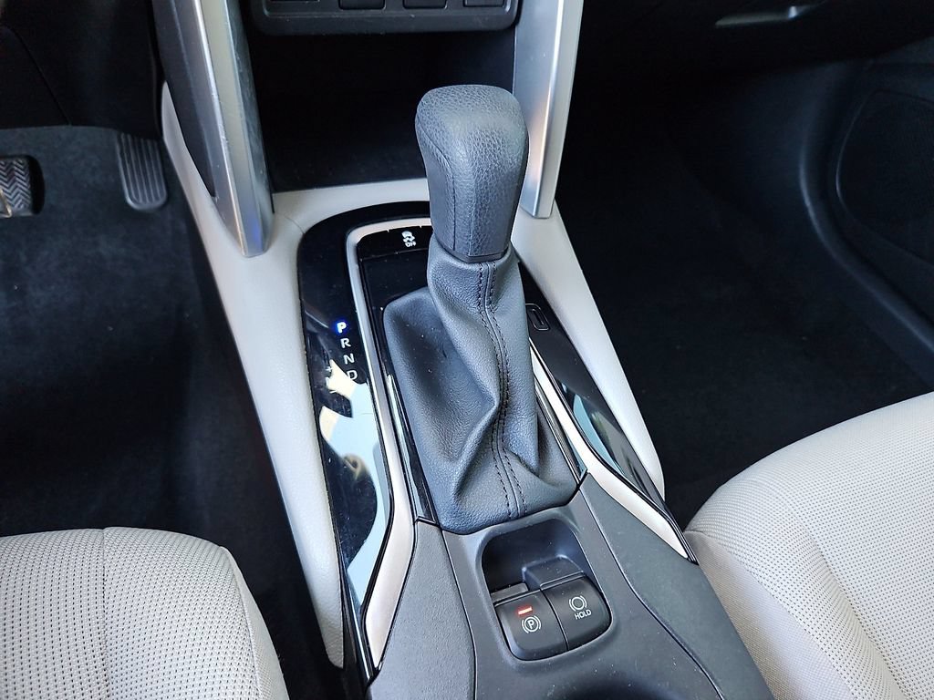 Used 2023 Toyota Corolla Cross L FWD image 15