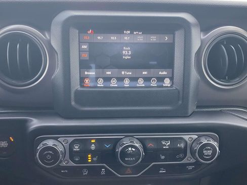 Used 2023 Jeep Gladiator Sport image 26