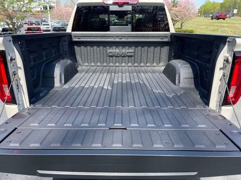 New 2026 GMC Sierra 1500 AT4 AWD/4WD image 24