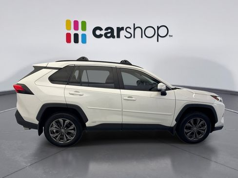 Used 2022 Toyota RAV4 XLE Premium AWD/4WD image 6