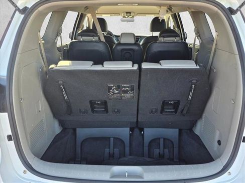 Used 2019 Kia Sedona EX FWD image 6