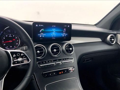 Certified 2022 Mercedes-Benz GLC 300 image 26