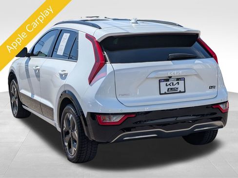 Certified 2023 Kia Niro Wind FWD image 3