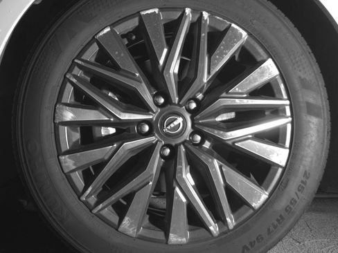 Used 2025 Nissan Altima 2.5 SV image 12