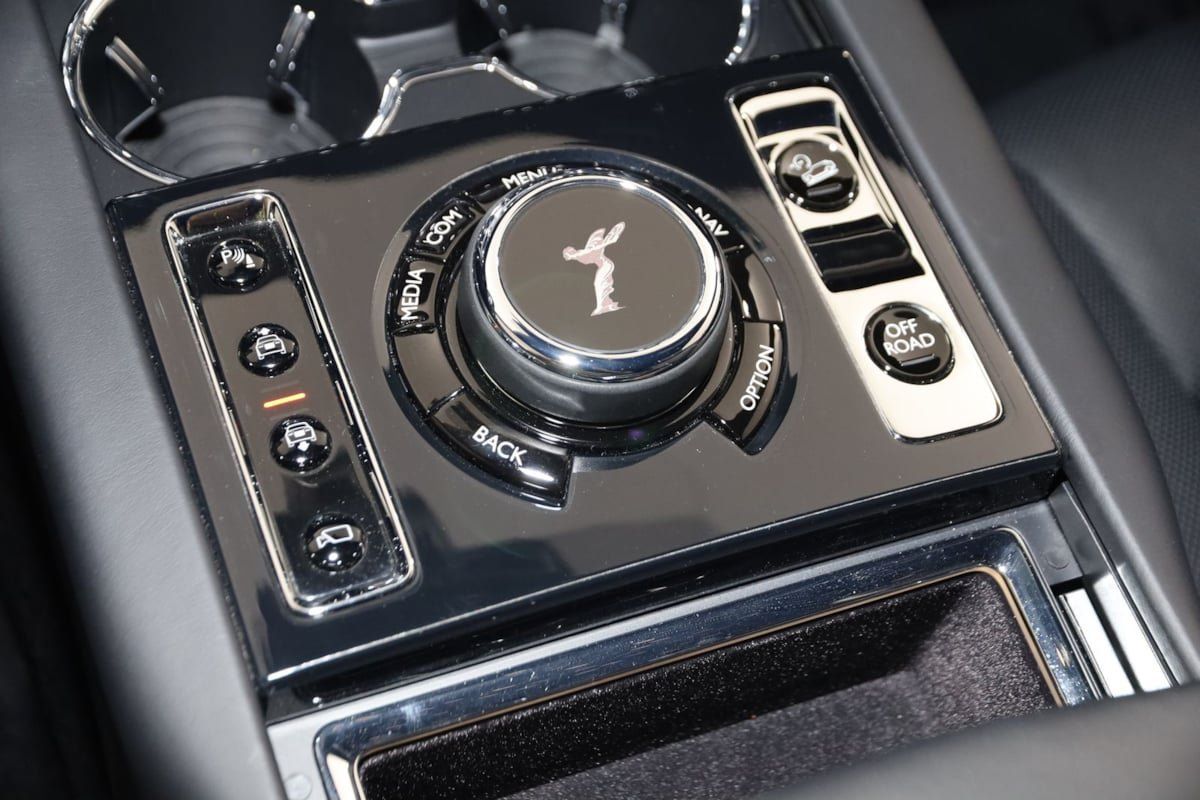 Used 2024 Rolls-Royce Cullinan Black Badge AWD/4WD image 53