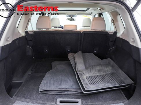 Used 2023 Nissan Rogue SL w/ SL Premium Package image 9