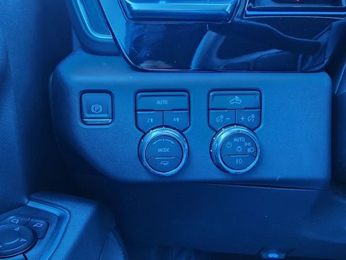 New 2026 GMC Sierra 1500 Elevation image 19