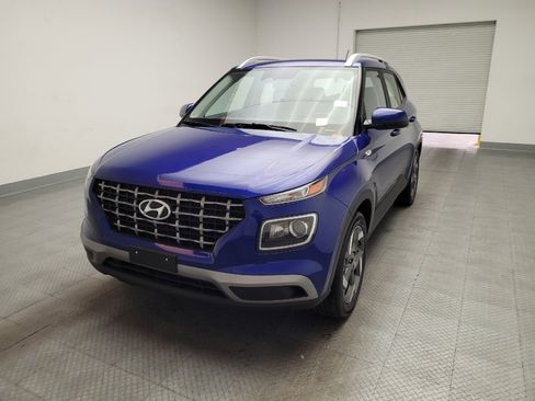 Used 2025 Hyundai Venue SEL image 15