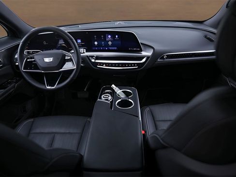 Certified 2024 Cadillac Lyriq Sport image 25