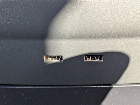 Used 2017 Tesla Model S 75 image 11