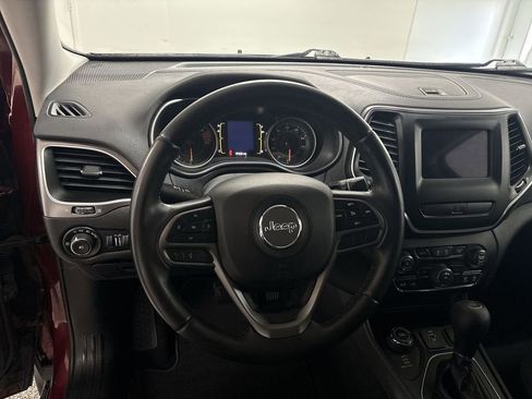 Used 2019 Jeep Cherokee Latitude image 13