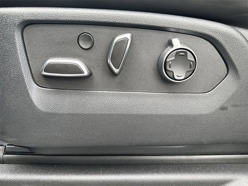 Used 2023 Cadillac Escalade ESV V image 14