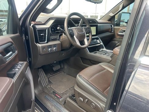 Used 2024 GMC Sierra 2500 Denali w/ Denali Reserve Package image 35