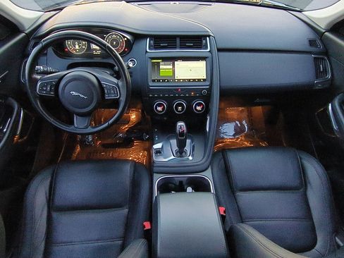 Used 2018 Jaguar E-PACE SE image 22