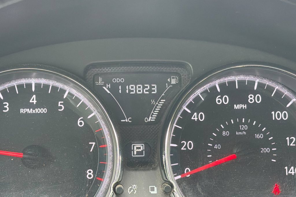 Used 2019 Nissan Versa SV FWD image 21