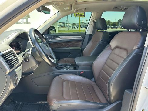 Used 2021 Volkswagen Atlas SEL Premium AWD/4WD image 16