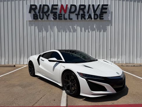 Used 2017 Acura NSX AWD/4WD image 9