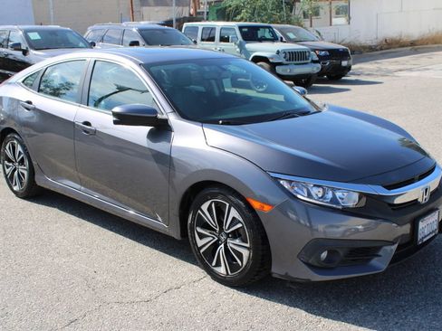 Used 2017 Honda Civic EX-L image 3