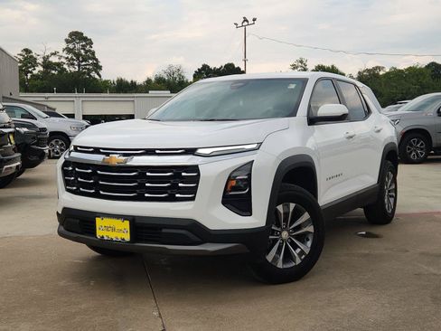 Used 2025 Chevrolet Equinox LT FWD image 1