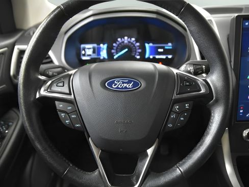 Used 2024 Ford Edge SEL AWD/4WD image 18