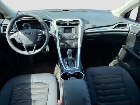Used 2015 Ford Fusion SE FWD image 22