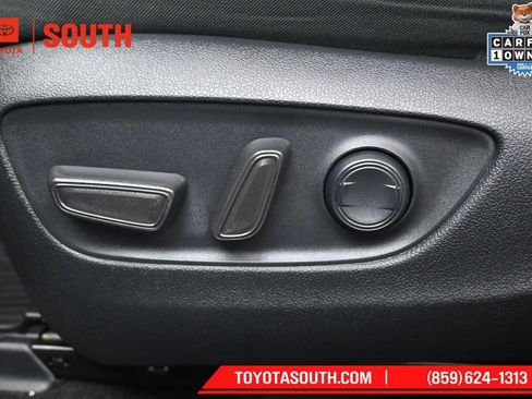 Used 2022 Toyota RAV4 XLE w/ Convenience Package AWD/4WD image 23