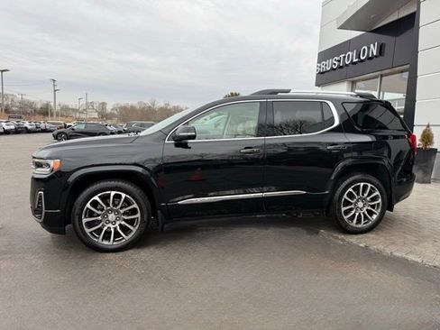 Used 2023 GMC Acadia Denali w/ Denali Ultimate Package image 9