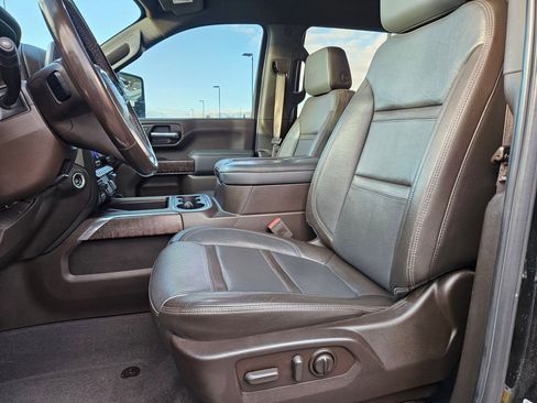 Used 2022 GMC Sierra 2500 Denali w/ Denali Black Diamond Edition image 18