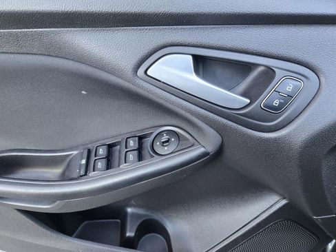 Used 2017 Ford Focus SE image 19