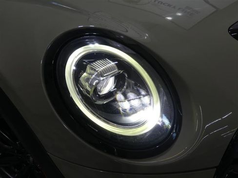 Used 2019 MINI Cooper S w/ Signature Upholstery Package image 13