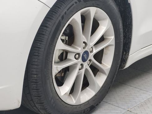 Used 2020 Ford Fusion SE image 31