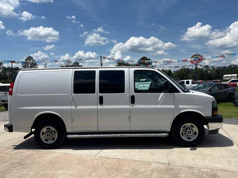 Used 2021 GMC Savana 2500 w/ Driver Convenience Package RWD image 4