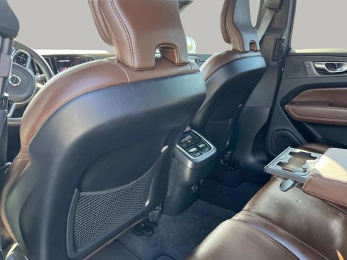 Used 2023 Volvo XC60 B5 Ultimate image 26