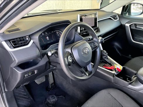 Used 2024 Toyota RAV4 XLE image 17