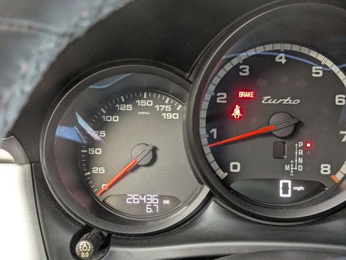 Used 2020 Porsche Macan Turbo image 17