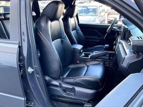 Used 2025 Toyota Tacoma SR5 image 6