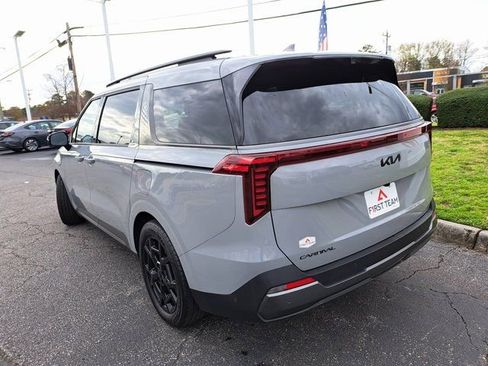 Used 2026 Kia Carnival SX Prestige image 10