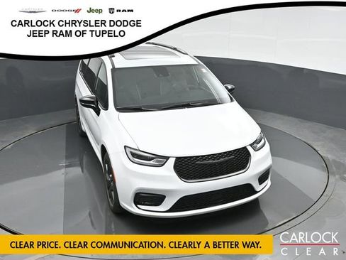 New 2026 Chrysler Pacifica Limited image 54