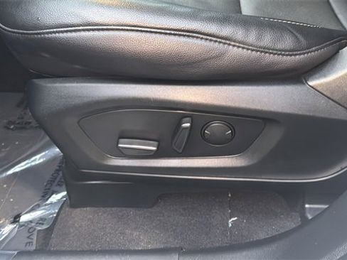 Used 2024 Ford Explorer Limited image 24