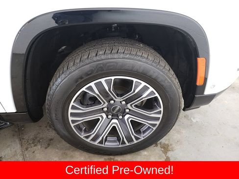 Certified 2025 Jeep Wagoneer Series II w/ 8-Passenger Seating Package AWD/4WD image 43