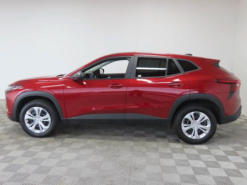 Used 2025 Chevrolet Trax LS FWD image 5