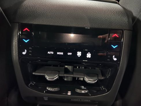 New 2025 Jeep Grand Cherokee Summit image 16