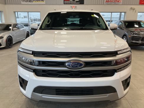Used 2024 Ford Expedition Max XLT image 2